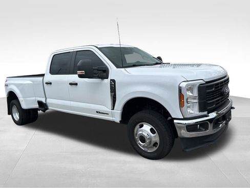 Used 2025 Ford F350 XL image 3