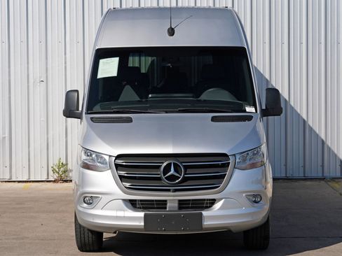 Used 2024 Mercedes-Benz Sprinter 2500 image 56