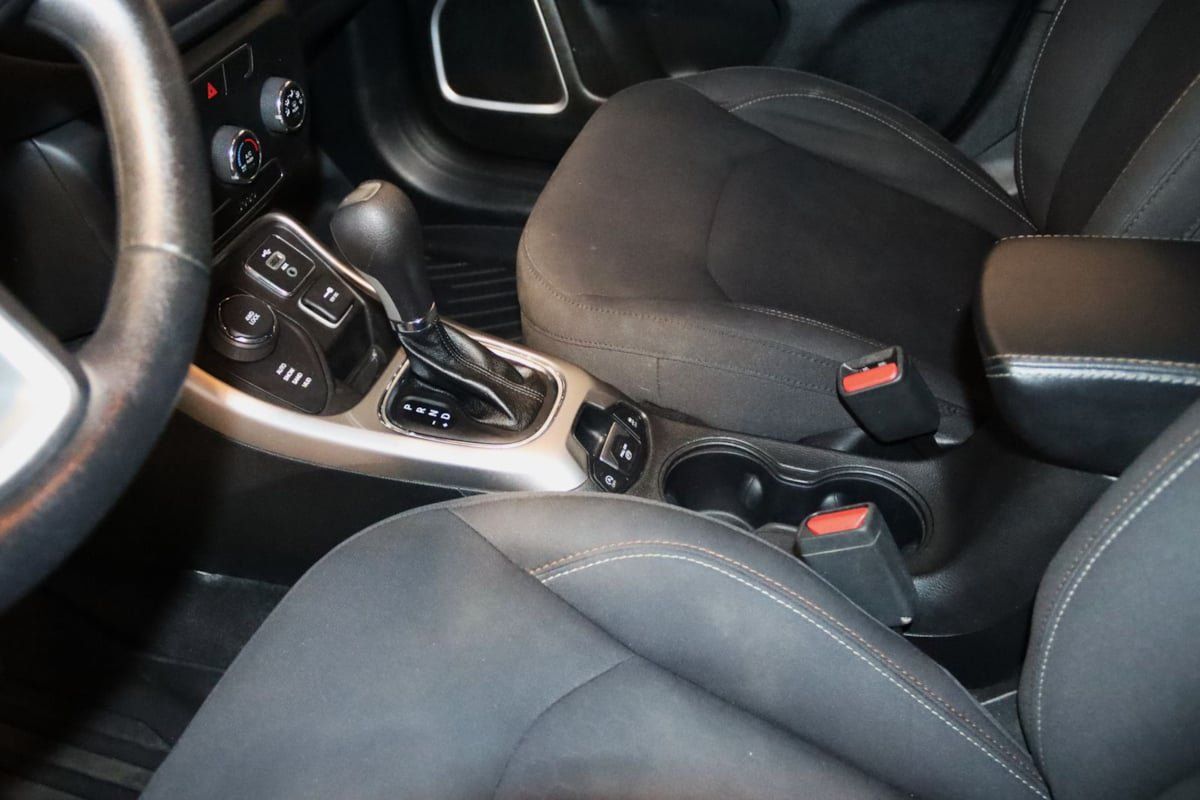 Used 2018 Jeep Compass Sport AWD/4WD image 31