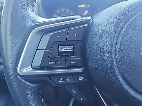 Used 2018 Subaru Crosstrek 2.0i Premium w/ Eyesight System image 8