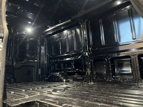 Used 2023 Ford Transit 250 Medium Roof image 25