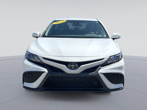 Used 2023 Toyota Camry SE image 8