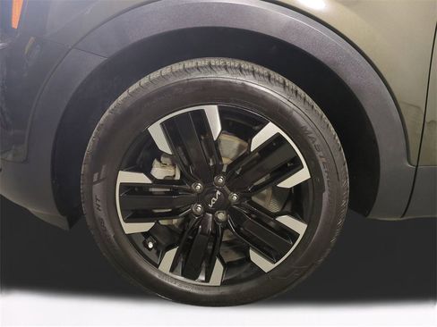 Used 2023 Kia Telluride SX image 11