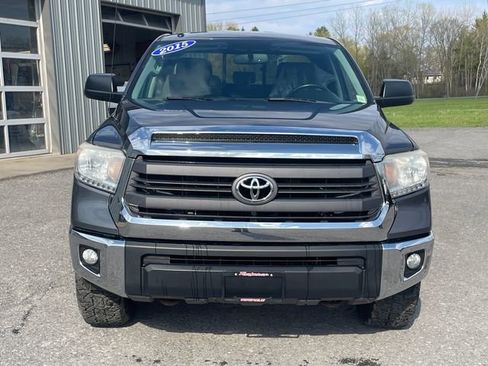 Used 2015 Toyota Tundra SR5 w/ SR5 Upgrade Package AWD/4WD image 2