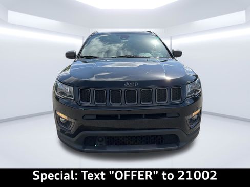 Used 2021 Jeep Compass Latitude w/ Sun and Sound Group FWD image 2