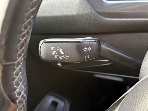 Used 2019 Volkswagen Tiguan SEL Premium R-Line image 23