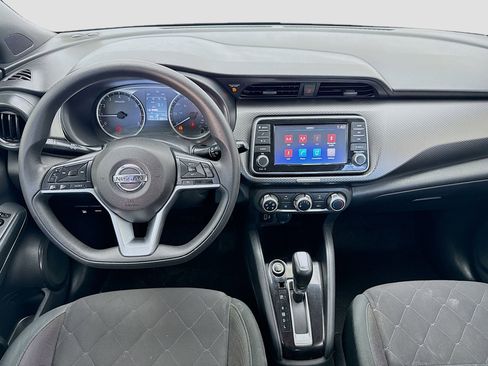 Used 2020 Nissan Kicks S image 14