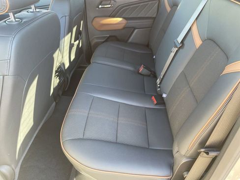 Used 2024 GMC Canyon AT4 image 23