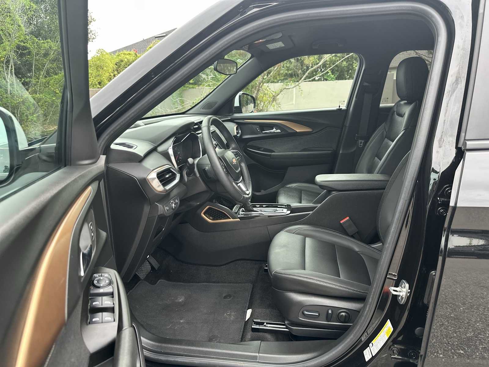 Certified 2023 Chevrolet TrailBlazer ACTIV AWD/4WD image 2