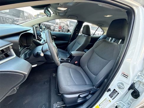 Used 2021 Toyota Corolla LE image 22