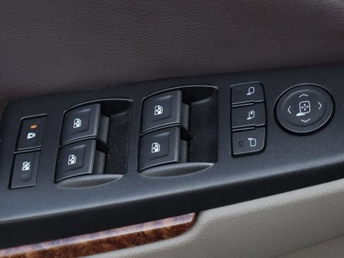 Used 2019 Chevrolet Tahoe Premier AWD/4WD image 19