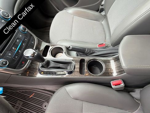 Used 2015 Chevrolet Malibu LT image 3