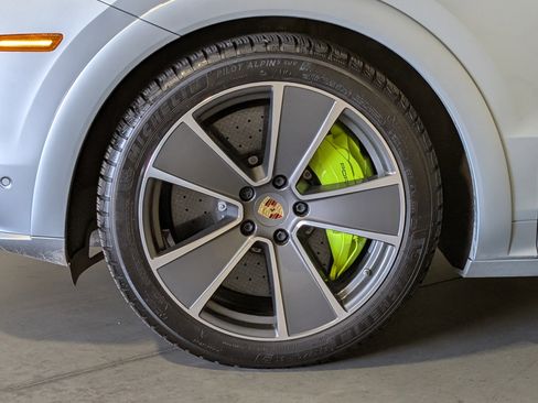 Certified 2023 Porsche Cayenne Turbo S image 16