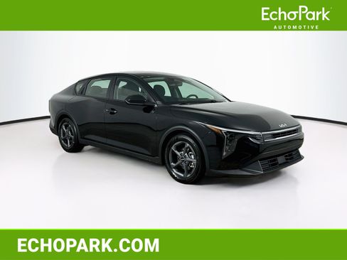 Used 2025 Kia K4 FWD image 1