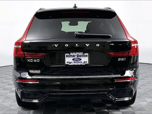 Used 2024 Volvo XC60 B5 Plus w/ Protection Package Premier AWD/4WD image 4