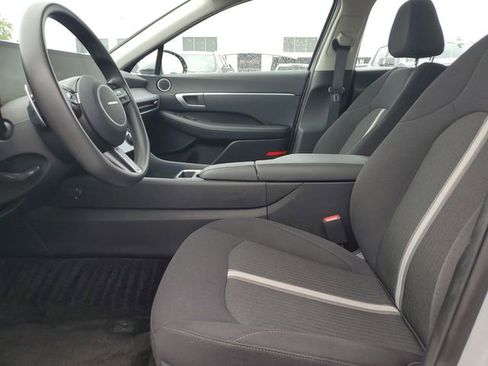 Used 2025 Hyundai Sonata SEL FWD image 17