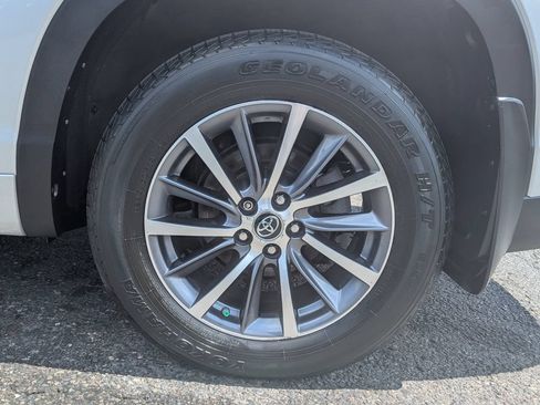 Used 2018 Toyota Highlander XLE AWD/4WD image 61