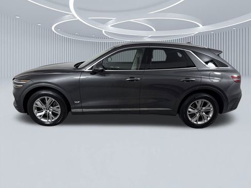 Certified 2022 Genesis GV70 2.5T image 8