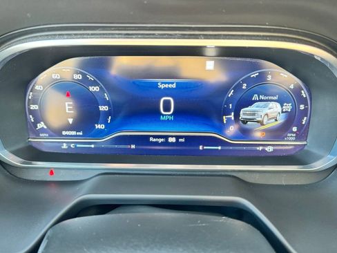 Used 2022 Chevrolet Suburban High Country image 25