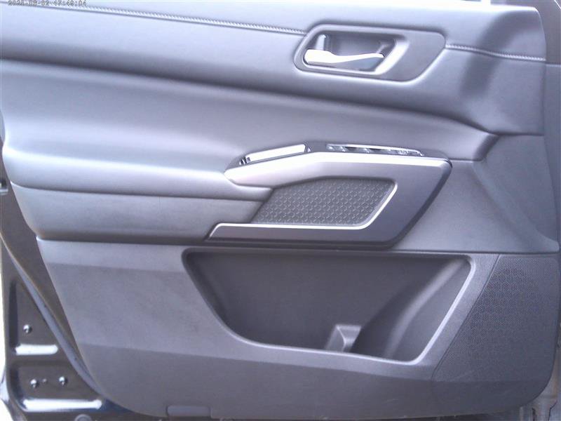 Used 2026 Nissan Pathfinder SL AWD/4WD image 19