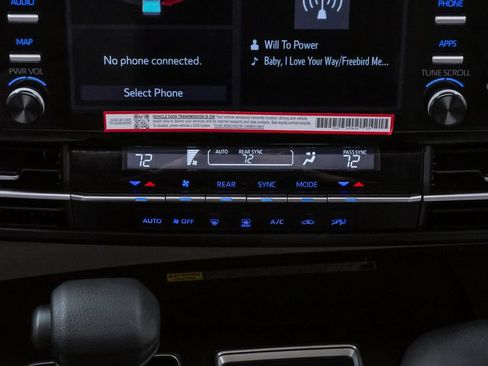 Used 2024 Toyota Sienna LE w/ LE Plus Package FWD image 18