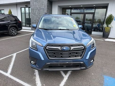Used 2023 Subaru Forester Limited AWD/4WD image 2