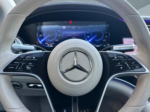 Certified 2023 Mercedes-Benz EQS 580 4MATIC Sedan image 19