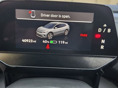 Used 2024 Volkswagen ID.4 Pro image 40