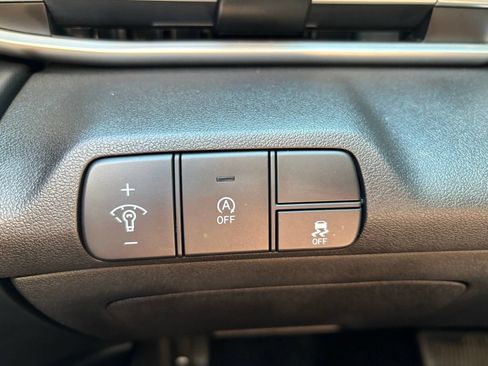 Certified 2026 Hyundai Elantra SE FWD image 23