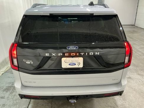 New 2026 Ford Expedition Max Active AWD/4WD image 5