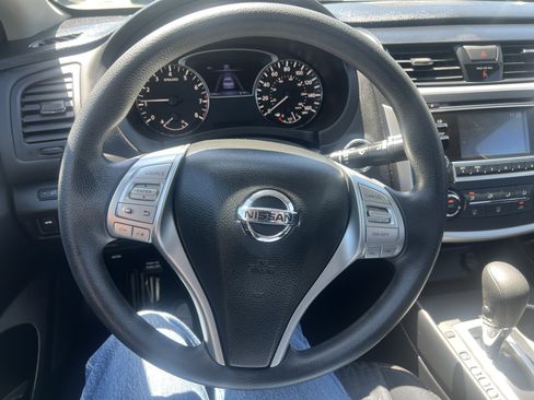 Used 2017 Nissan Altima 2.5 S FWD image 16