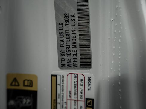 New 2026 Jeep Gladiator Mojave image 37