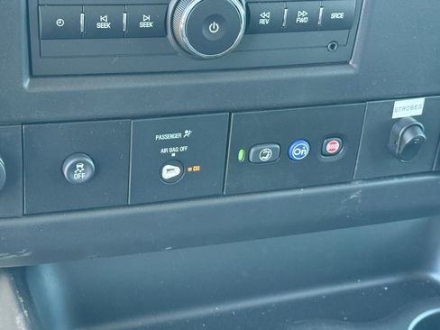 New 2024 Chevrolet Express 3500 w/ Power Convenience Package image 18