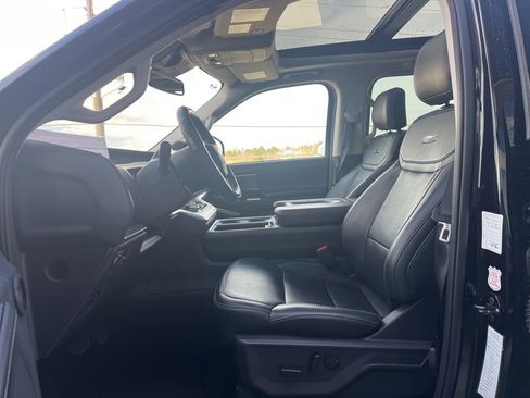 Used 2025 Ford Expedition Max Platinum image 8