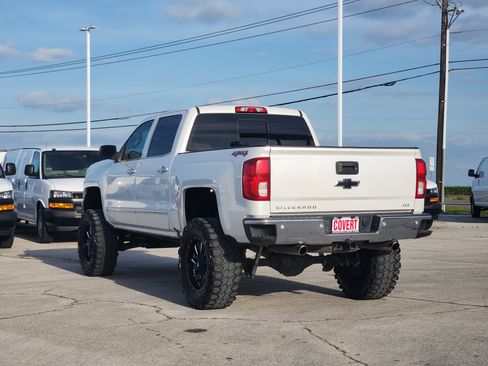 Used 2018 Chevrolet Silverado 1500 LTZ w/ Texas Edition AWD/4WD image 5