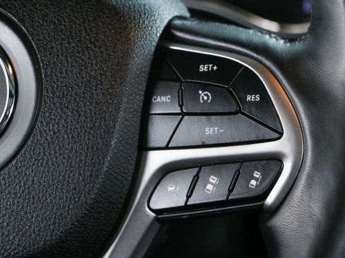 Used 2018 Jeep Grand Cherokee High Altitude RWD image 14
