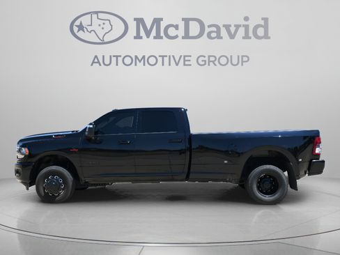 Used 2024 RAM 3500 Big Horn w/ Night Edition AWD/4WD image 8