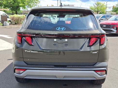 Used 2025 Hyundai Tucson SE AWD/4WD image 5