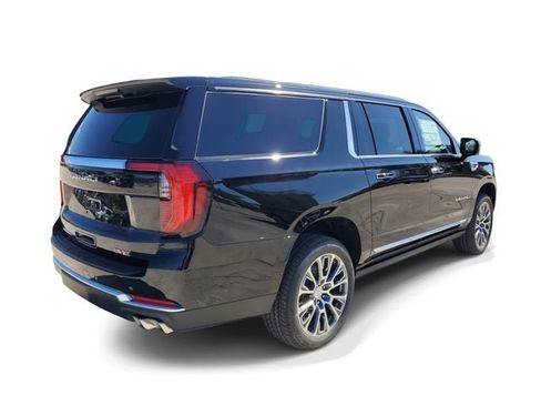New 2026 GMC Yukon XL Denali w/ Sun & Power Step Package image 5