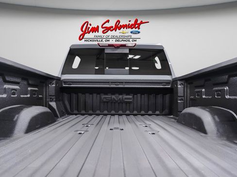Used 2025 GMC Sierra 2500 AT4 w/ AT4 Premium Plus Package AWD/4WD image 38