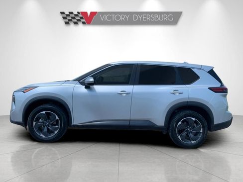 Used 2024 Nissan Rogue SV AWD/4WD image 7