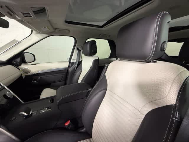New 2026 Land Rover Discovery Limited Edition AWD/4WD image 5