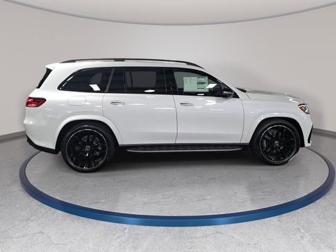 New 2026 Mercedes-Benz GLS 450 4MATIC image 5