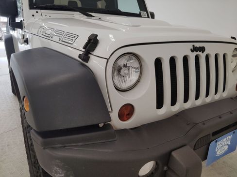 Used 2013 Jeep Wrangler Moab image 10