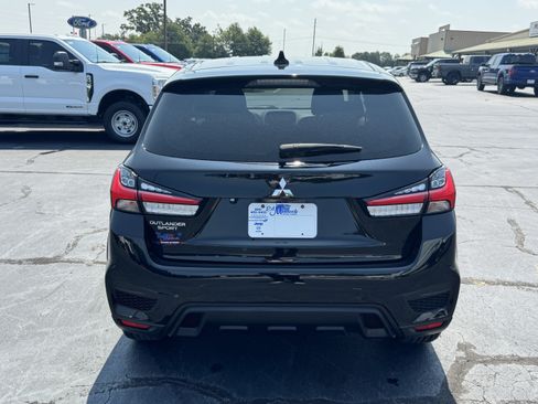 Used 2025 Mitsubishi Outlander Sport AWD image 6