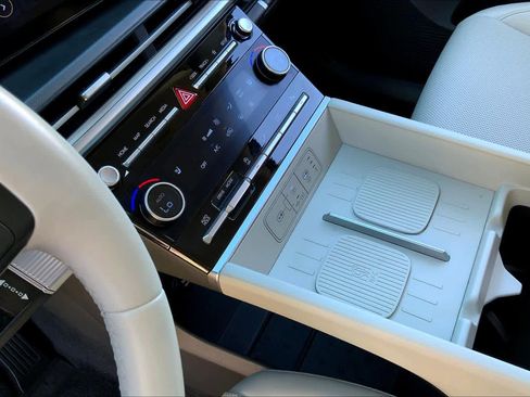 Used 2025 Hyundai Santa Fe SEL image 16