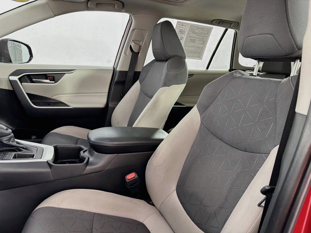 Used 2023 Toyota RAV4 XLE w/ Convenience Package FWD image 34