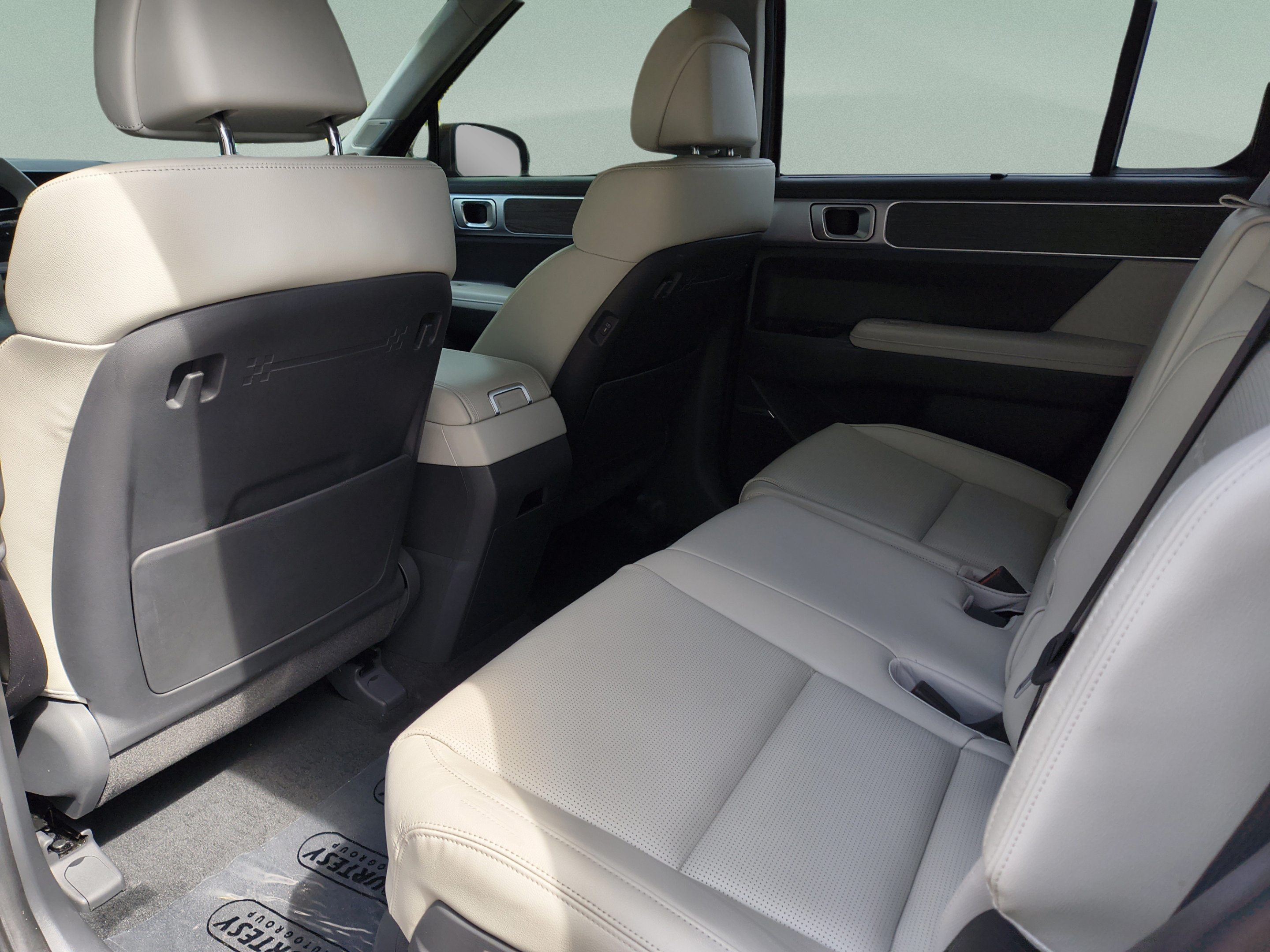 Used 2024 Hyundai Santa Fe Limited FWD image 19