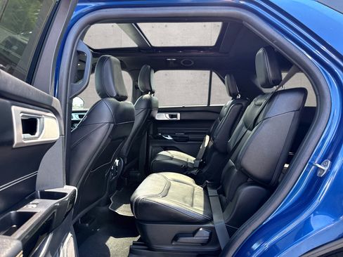 Used 2021 Ford Explorer ST w/ Equipment Group 401A AWD/4WD image 10
