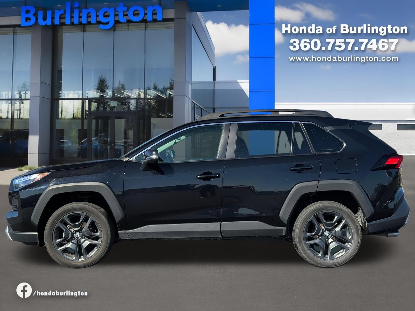 Used 2024 Toyota RAV4 Adventure AWD/4WD image 3
